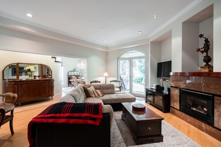 Photo 25 at 2635 Rosebery Avenue, Queens, West Vancouver