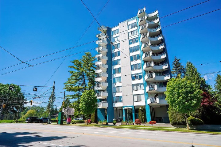 Photo 2 at 604 - 4691 W 10th Avenue, Point Grey, Vancouver West