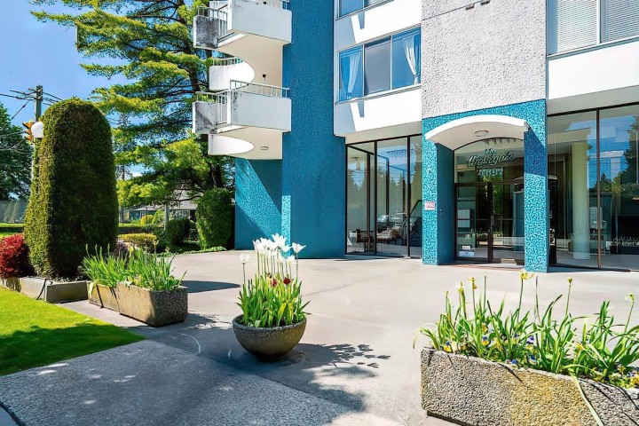 Photo 3 at 604 - 4691 W 10th Avenue, Point Grey, Vancouver West