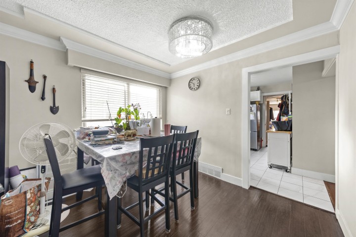 Photo 8 at 4835 Chatham Street, Collingwood VE, Vancouver East