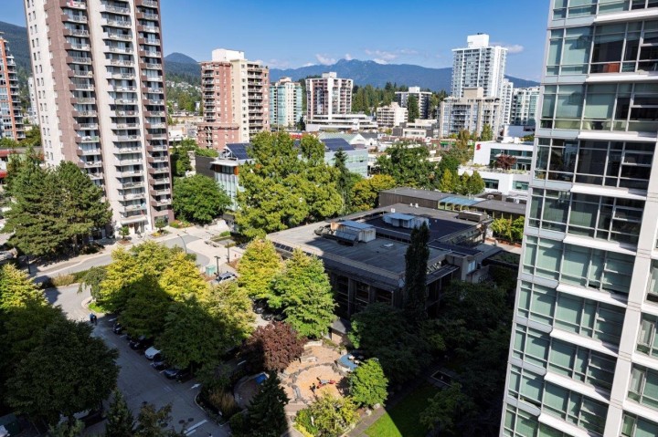 Photo 23 at 1208 - 1320 Chesterfield Avenue, Central Lonsdale, North Vancouver