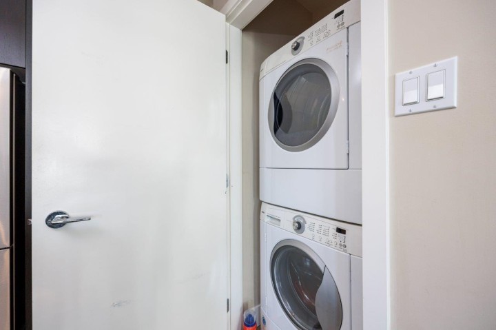 Photo 22 at 1208 - 1320 Chesterfield Avenue, Central Lonsdale, North Vancouver