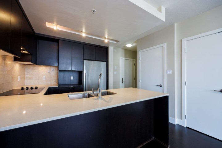 Photo 10 at 1208 - 1320 Chesterfield Avenue, Central Lonsdale, North Vancouver