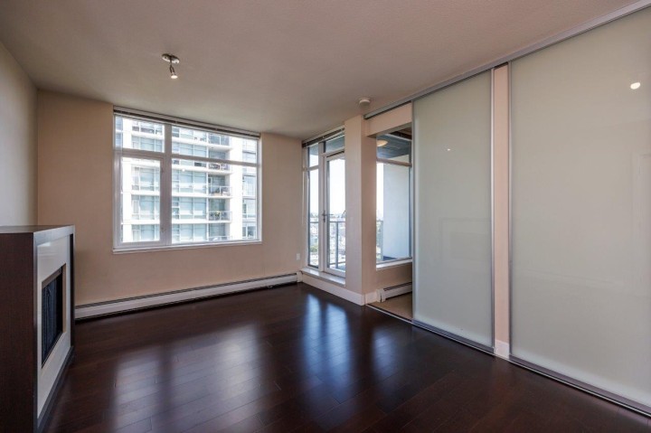 Photo 11 at 1208 - 1320 Chesterfield Avenue, Central Lonsdale, North Vancouver