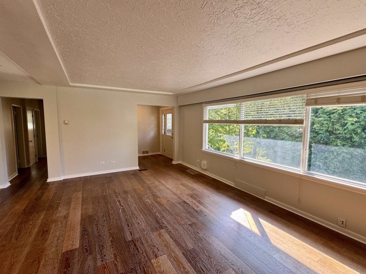 Photo 3 at 1395 Ottawa Avenue, Ambleside, West Vancouver