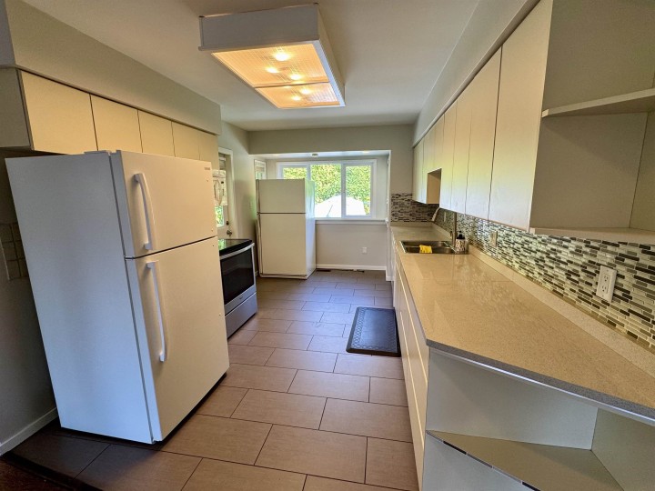 Photo 4 at 1395 Ottawa Avenue, Ambleside, West Vancouver