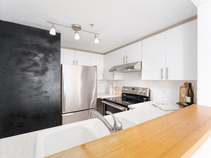 Photo 12 at 704 - 288 E 8th Avenue, Mount Pleasant VE, Vancouver East