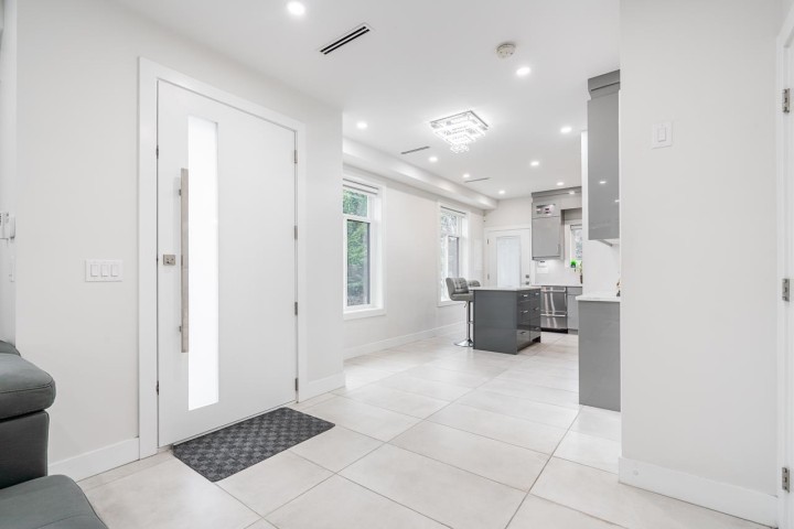 Photo 5 at 6370 Ross Street, Knight, Vancouver East