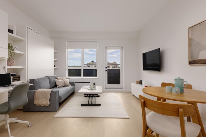 Photo 1 at 419 - 2450 Garden Drive, Grandview Woodland, Vancouver East