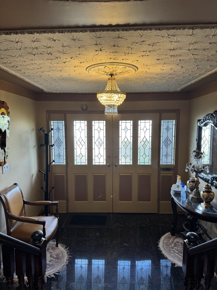 Photo 4 at 2942 Adanac Street, Renfrew VE, Vancouver East