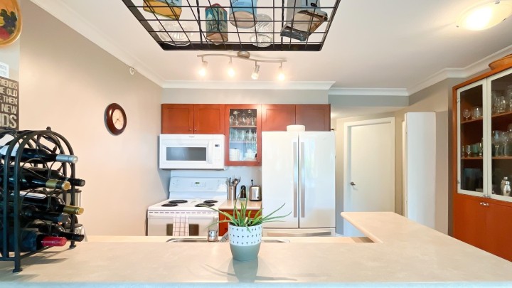 Photo 6 at 206 - 2733 Chandlery Place, South Marine, Vancouver East