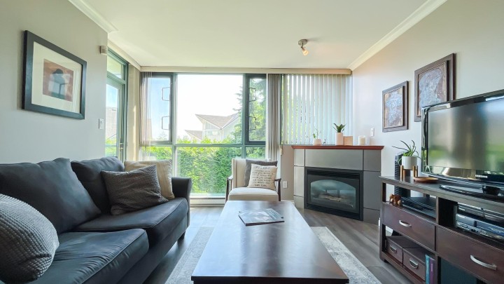 Photo 4 at 206 - 2733 Chandlery Place, South Marine, Vancouver East