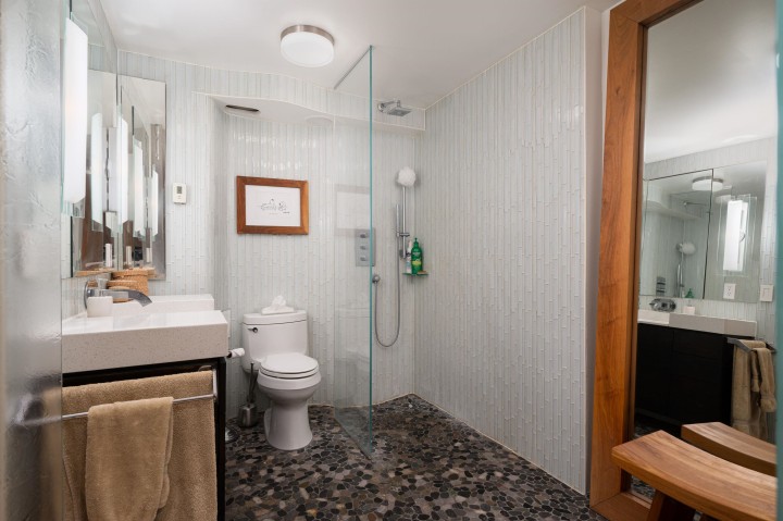 Photo 16 at 1001-02 - 150 24th Street, Dundarave, West Vancouver