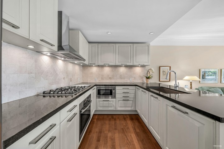 Photo 5 at 202 - 533 Waters Edge Crescent, Park Royal, West Vancouver