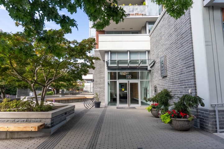 Photo 3 at 1401 - 150 W 15th Street, Central Lonsdale, North Vancouver