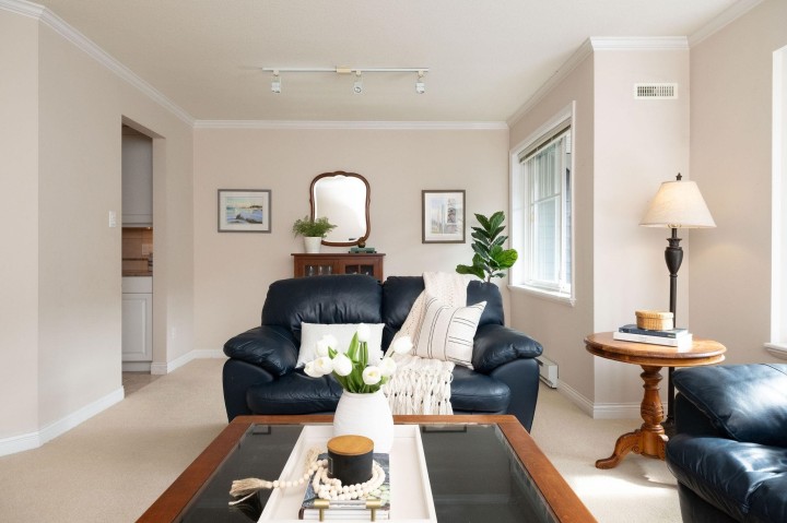 Photo 2 at 651 St. Andrews Avenue, Lower Lonsdale, North Vancouver