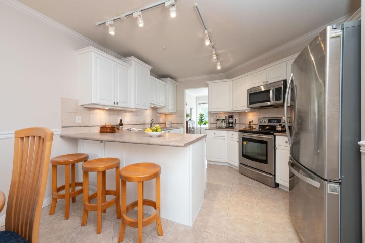 Photo 10 at 651 St. Andrews Avenue, Lower Lonsdale, North Vancouver