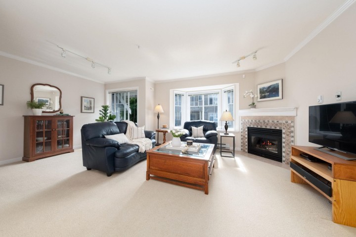 Photo 4 at 651 St. Andrews Avenue, Lower Lonsdale, North Vancouver