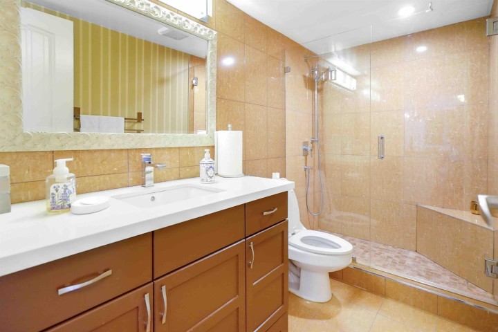 Photo 12 at 306 - 2020 Fullerton Avenue, Pemberton NV, North Vancouver