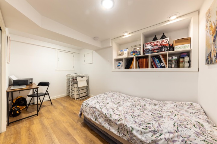 Photo 22 at 8 Glenmore Drive, Glenmore, West Vancouver