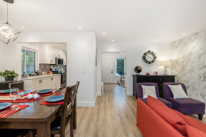 Photo 10 at 8 Glenmore Drive, Glenmore, West Vancouver