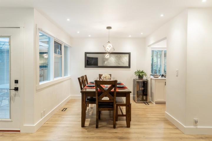 Photo 11 at 8 Glenmore Drive, Glenmore, West Vancouver