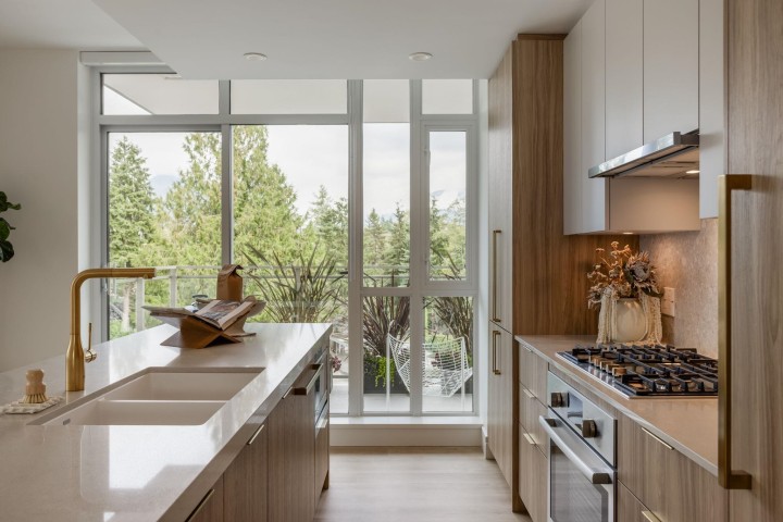 Photo 8 at 407 - 2385 Emery Court, Lynn Valley, North Vancouver