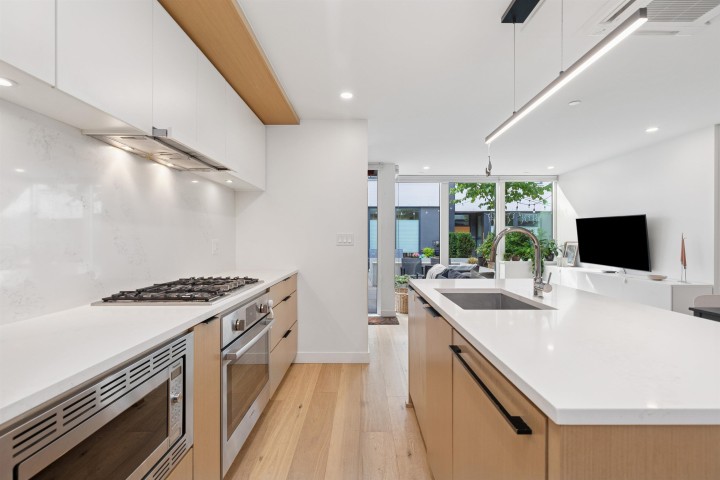 Photo 10 at 106 - 649 E 3rd Street, Lower Lonsdale, North Vancouver