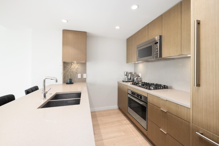 Photo 2 at 810 - 125 E 14th Street, Central Lonsdale, North Vancouver