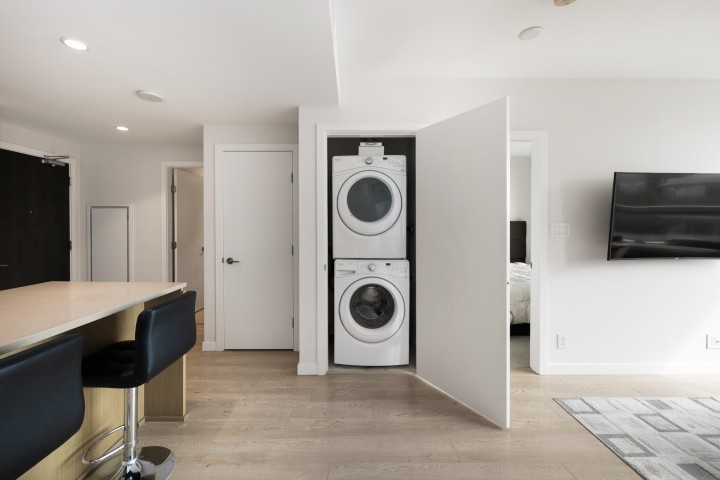 Photo 13 at 810 - 125 E 14th Street, Central Lonsdale, North Vancouver