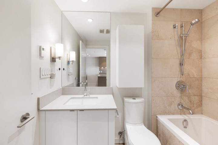 Photo 16 at 810 - 125 E 14th Street, Central Lonsdale, North Vancouver