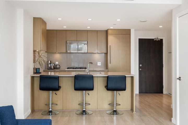 Photo 14 at 810 - 125 E 14th Street, Central Lonsdale, North Vancouver