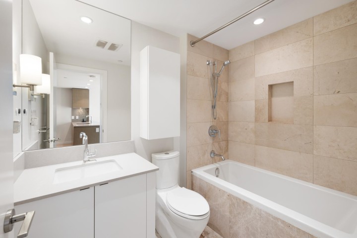 Photo 15 at 810 - 125 E 14th Street, Central Lonsdale, North Vancouver