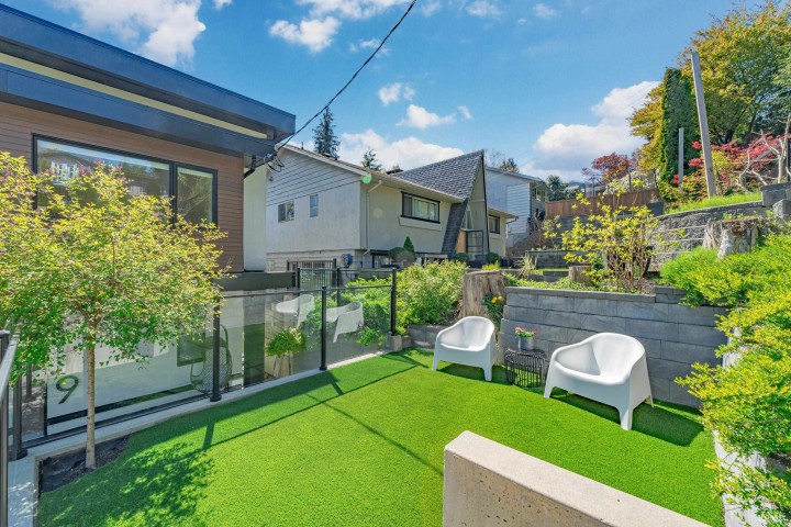 Photo 2 at 919 E 4th Street, Queensbury, North Vancouver