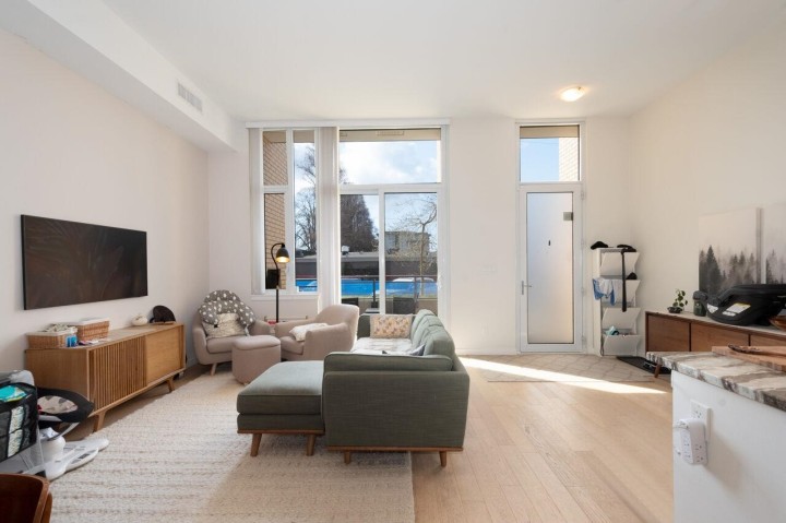 Photo 3 at 2063 W 10th Avenue, Kitsilano, Vancouver West