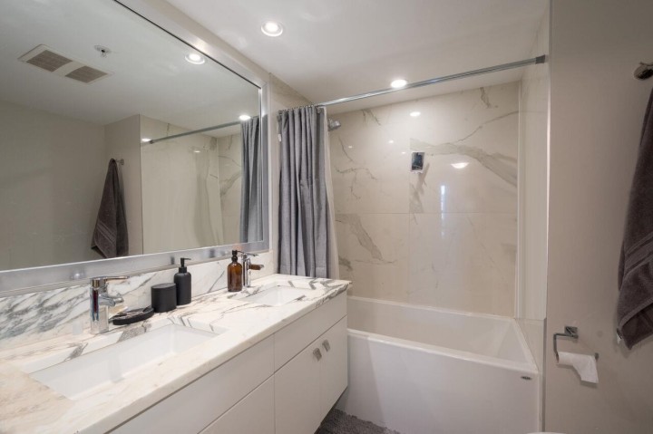 Photo 10 at 2063 W 10th Avenue, Kitsilano, Vancouver West