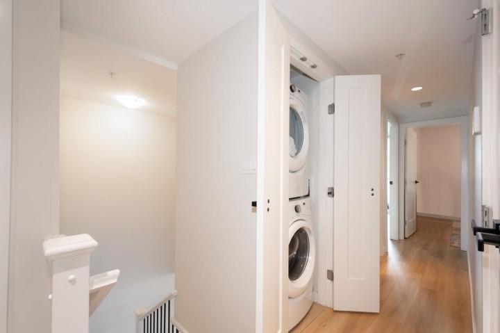 Photo 15 at 2063 W 10th Avenue, Kitsilano, Vancouver West