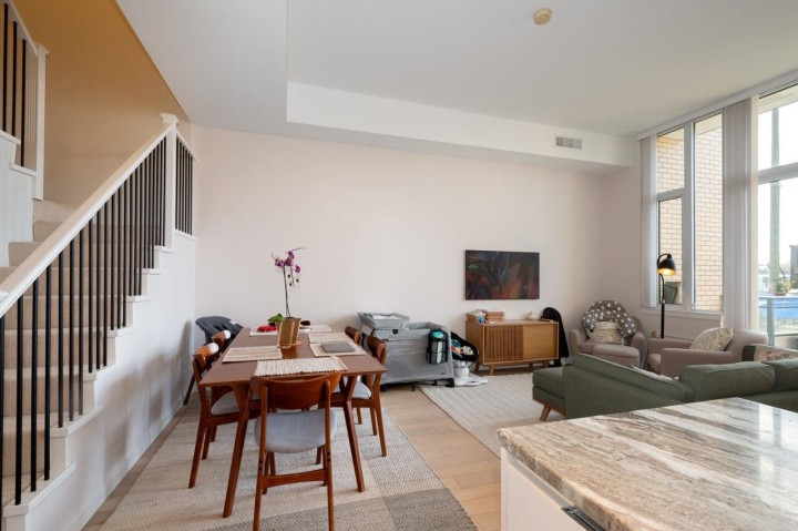 Photo 4 at 2063 W 10th Avenue, Kitsilano, Vancouver West