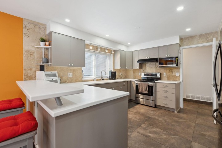 Photo 18 at 1501 Ostler Court, Indian River, North Vancouver