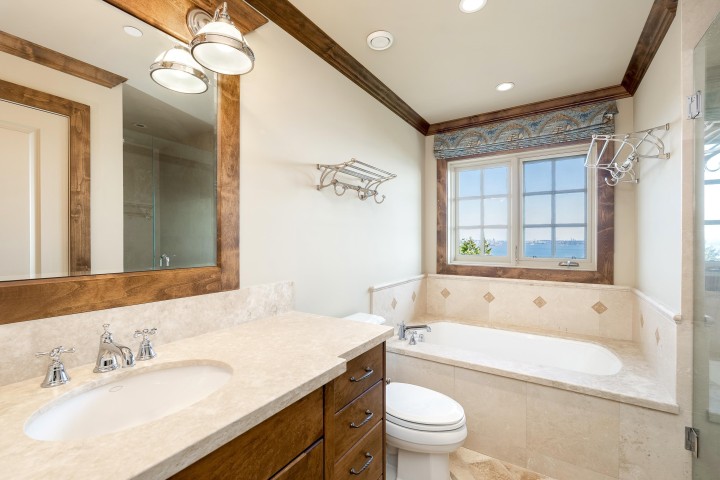 Photo 28 at 4672 Clovelly Walk, Caulfeild, West Vancouver