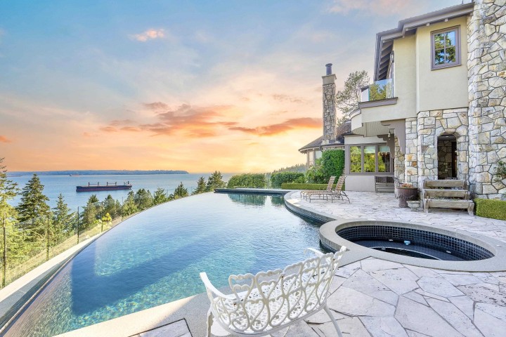 Photo 4 at 4672 Clovelly Walk, Caulfeild, West Vancouver