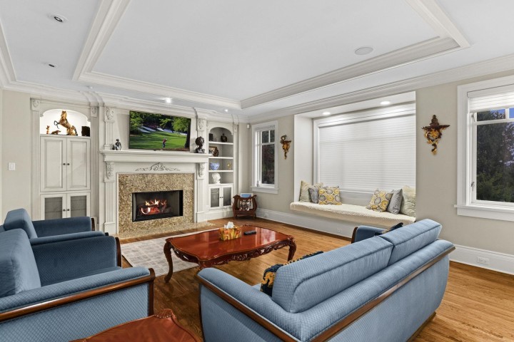 Photo 17 at 3090 Mathers Avenue, Altamont, West Vancouver