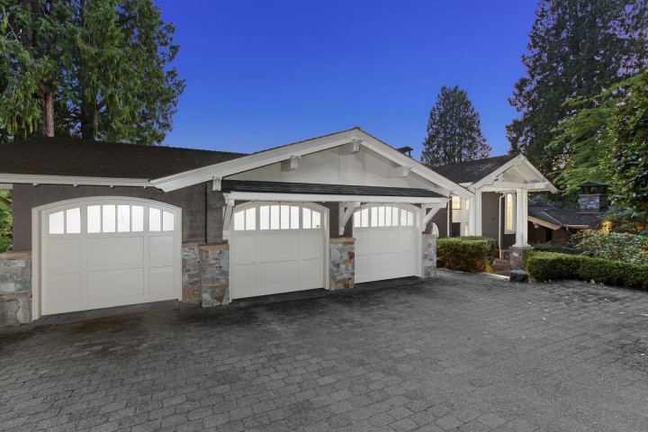 Photo 3 at 3090 Mathers Avenue, Altamont, West Vancouver