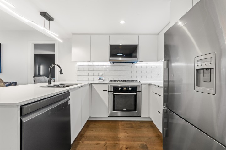 Photo 9 at 1004 - 1887 Crowe Street, False Creek, Vancouver West