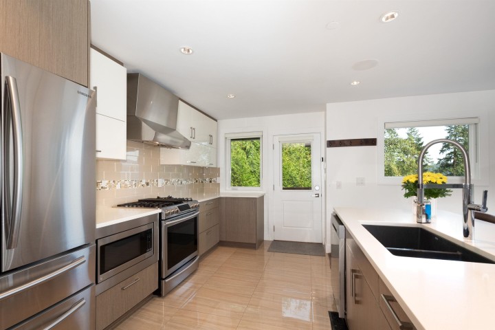 Photo 11 at 2867 Panorama Drive, Deep Cove, North Vancouver