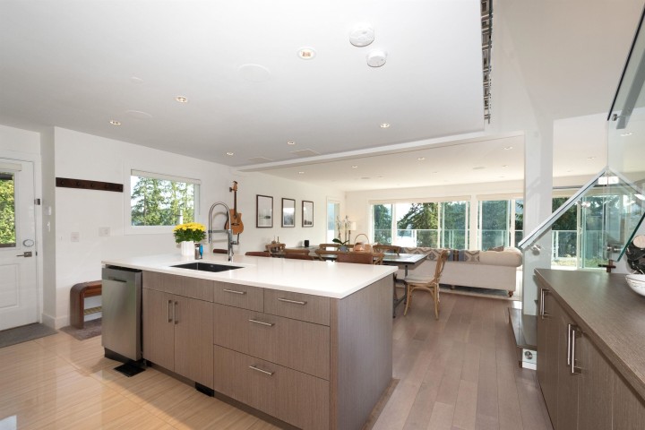 Photo 4 at 2867 Panorama Drive, Deep Cove, North Vancouver