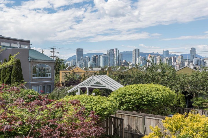 Photo 12 at 208 - 788 W 8th Avenue, Fairview VW, Vancouver West