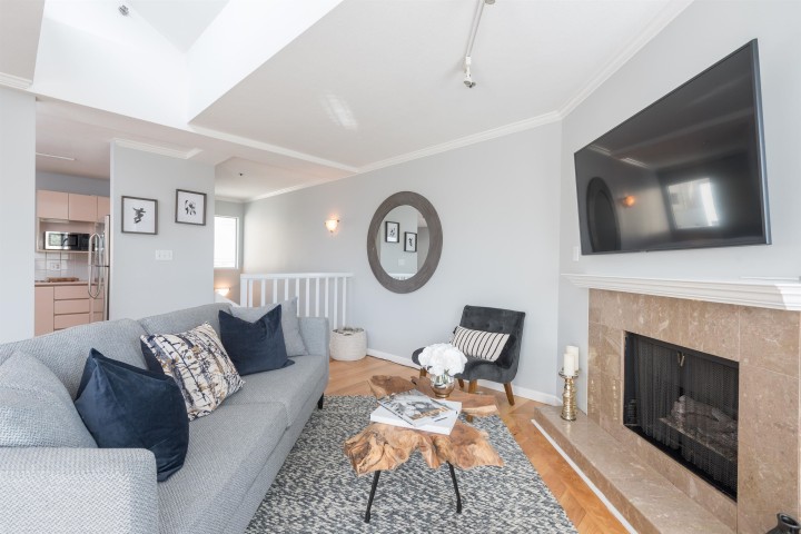 Photo 20 at 208 - 788 W 8th Avenue, Fairview VW, Vancouver West