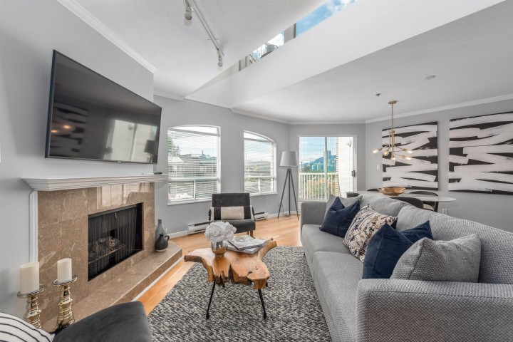 Photo 33 at 208 - 788 W 8th Avenue, Fairview VW, Vancouver West