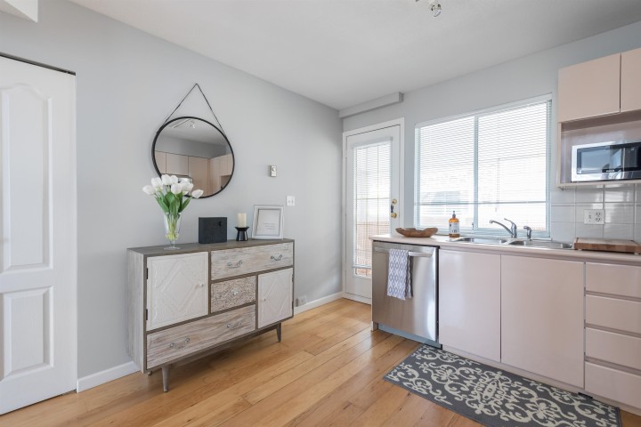 Photo 19 at 208 - 788 W 8th Avenue, Fairview VW, Vancouver West